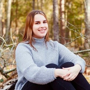 Meet your Posher, Julia